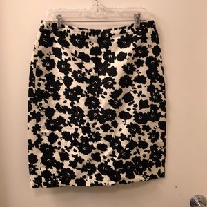 Loft black and white floral pencil skirt